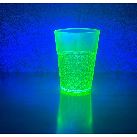 Vintage Cane Vaseline 4” glass tumbler by McKee - Picture 4 of 10